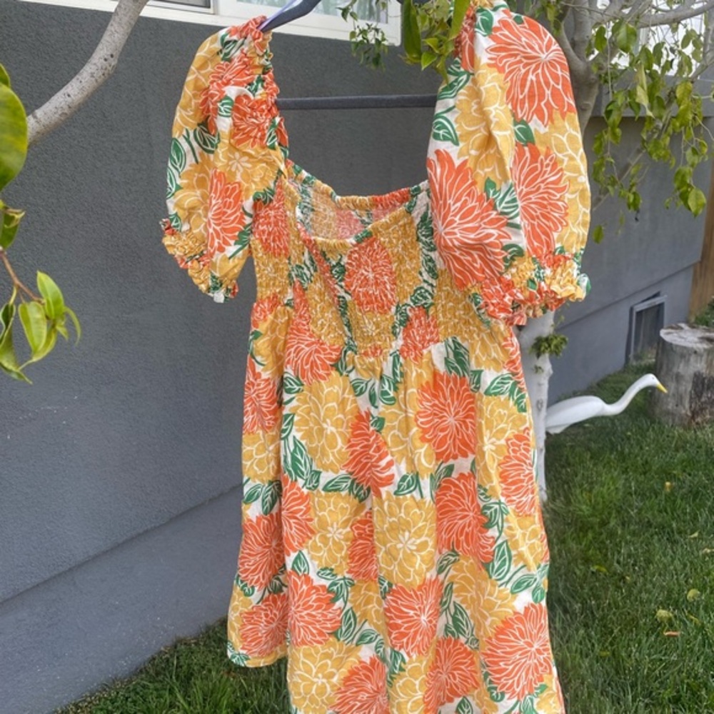 The CUTEST SUNDRESS ☀️100% linen ( with rayon liner) add a pop of FUN!!